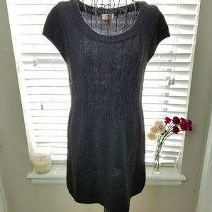L.E.I. Black Sweater Tunic With Short Cap Sleeves